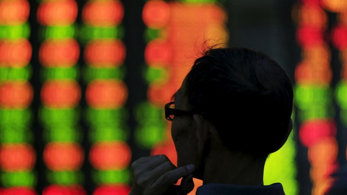 Chinese shares dip amid crackdown on market manipulation