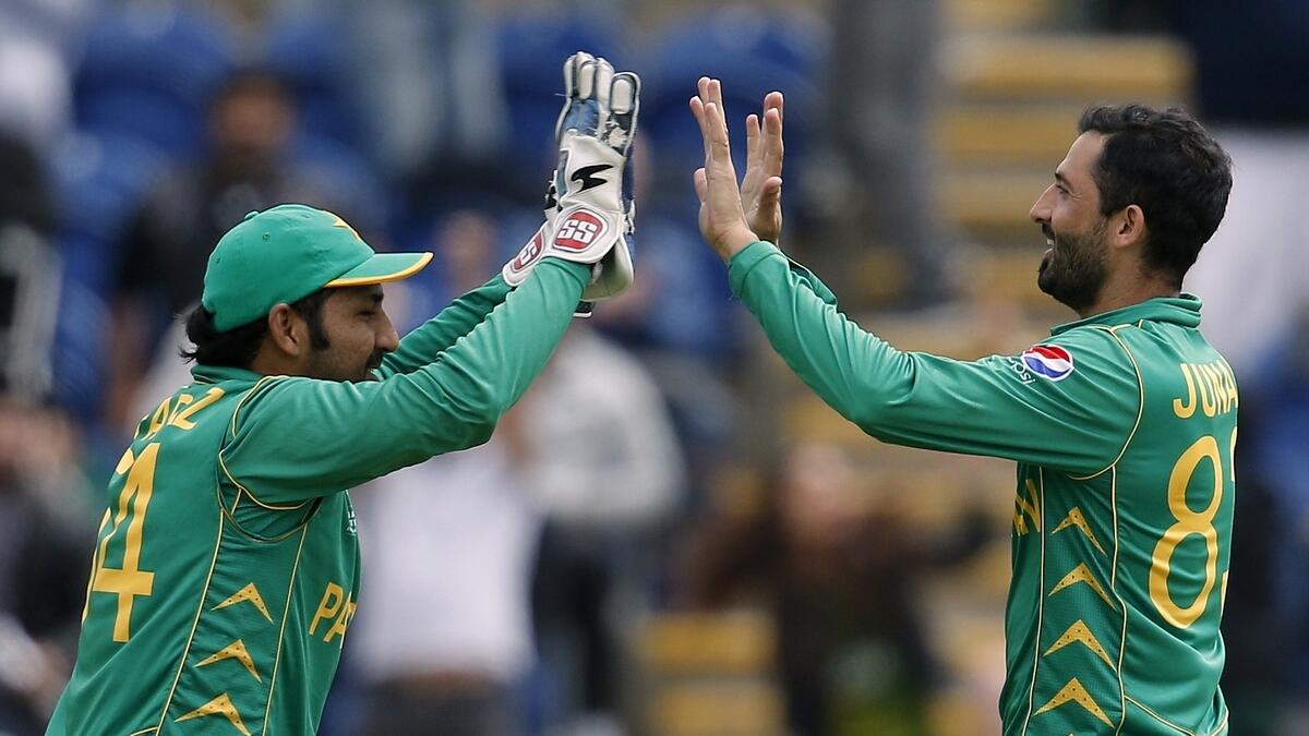 Pakistan beat Sri Lanka to reach Champions Trophy semis