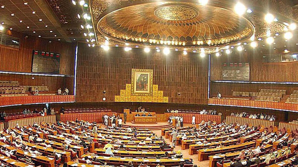 Pakistans parliament becomes completely solar