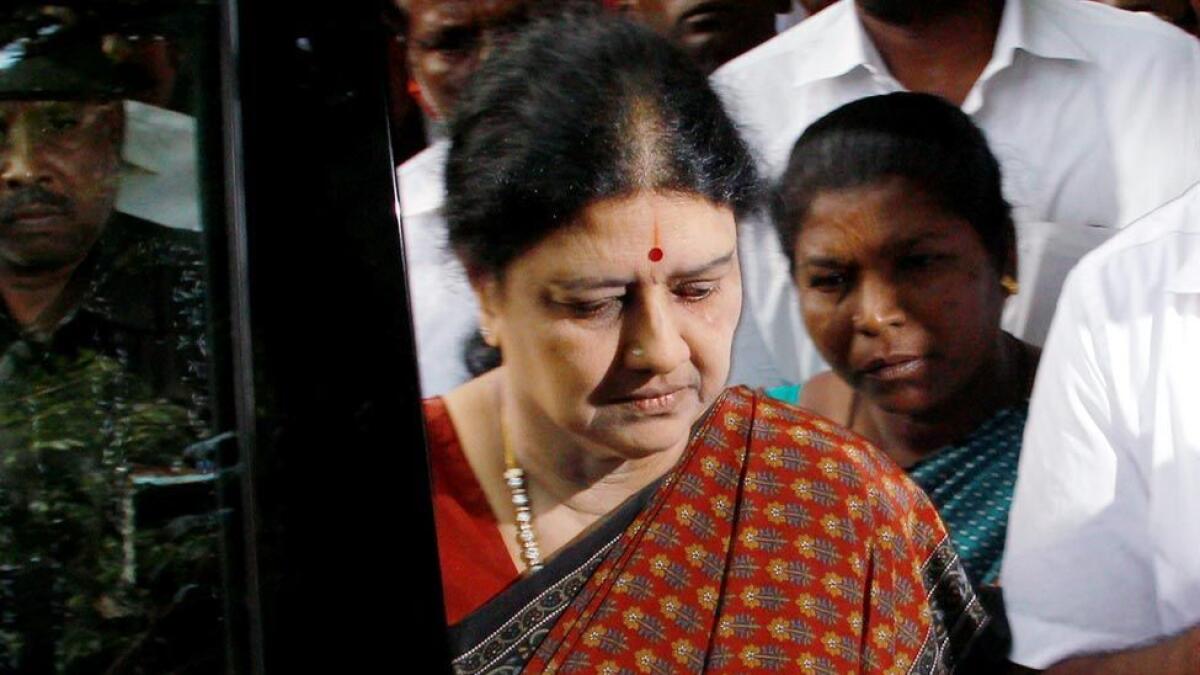 Sasikala bribed top officials for favours: Report
