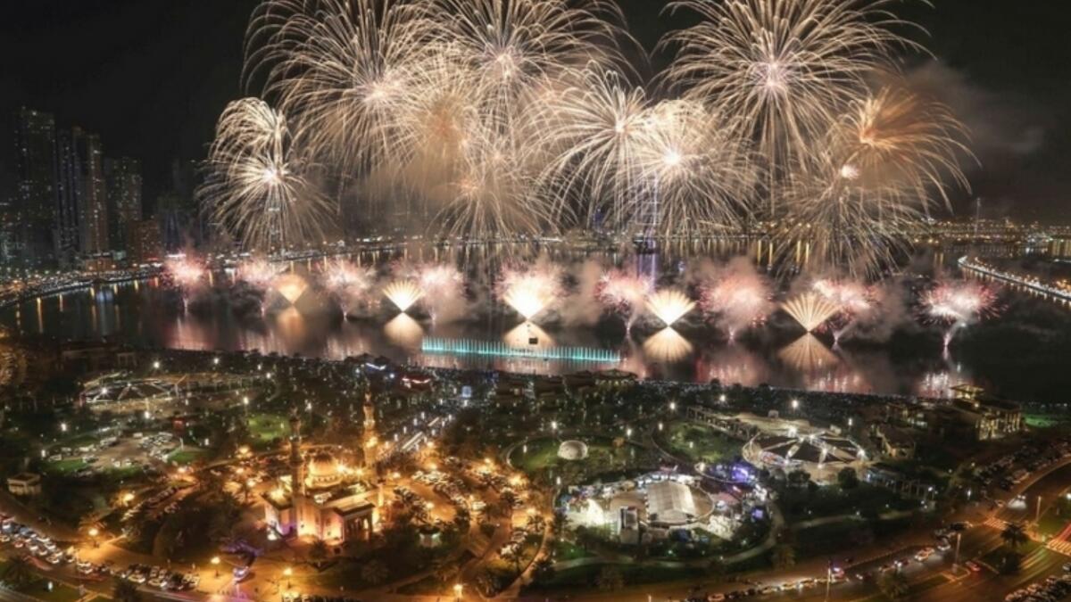 Al Majaz Fireworks, Happy New Year 2020, new year fireworks