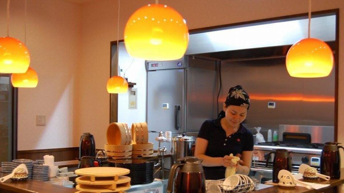 Do the dishes and dine for free at this Tokyo eatery