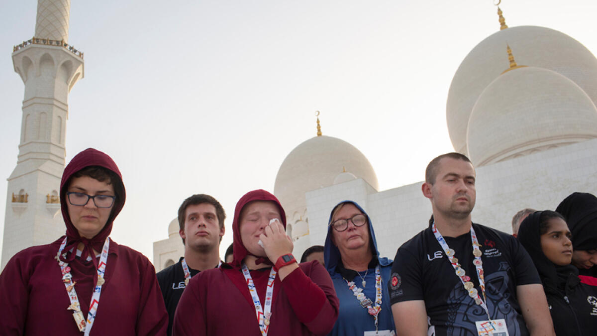 UAE, NZ athletes visit Sheikh Zayed mosque to mourn terror victims