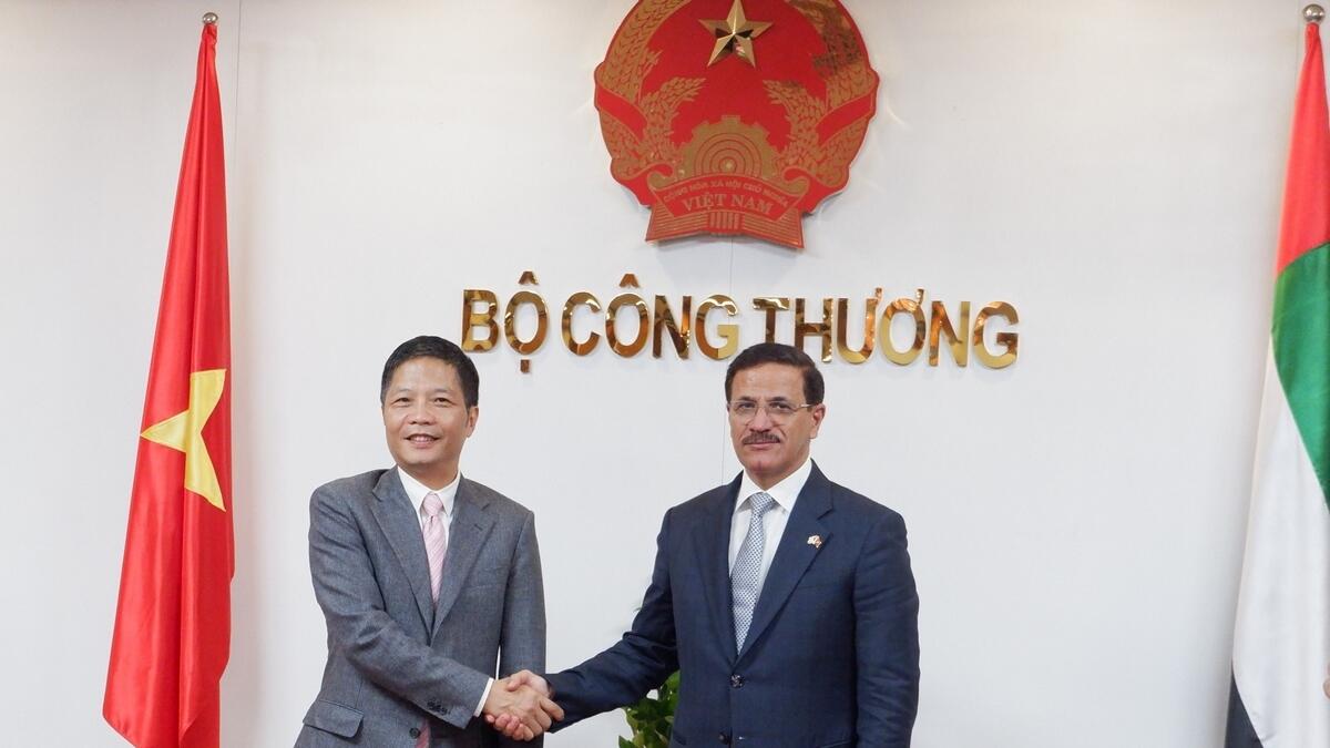 UAE Minister of Economy holds meeting with Vietnamese officials