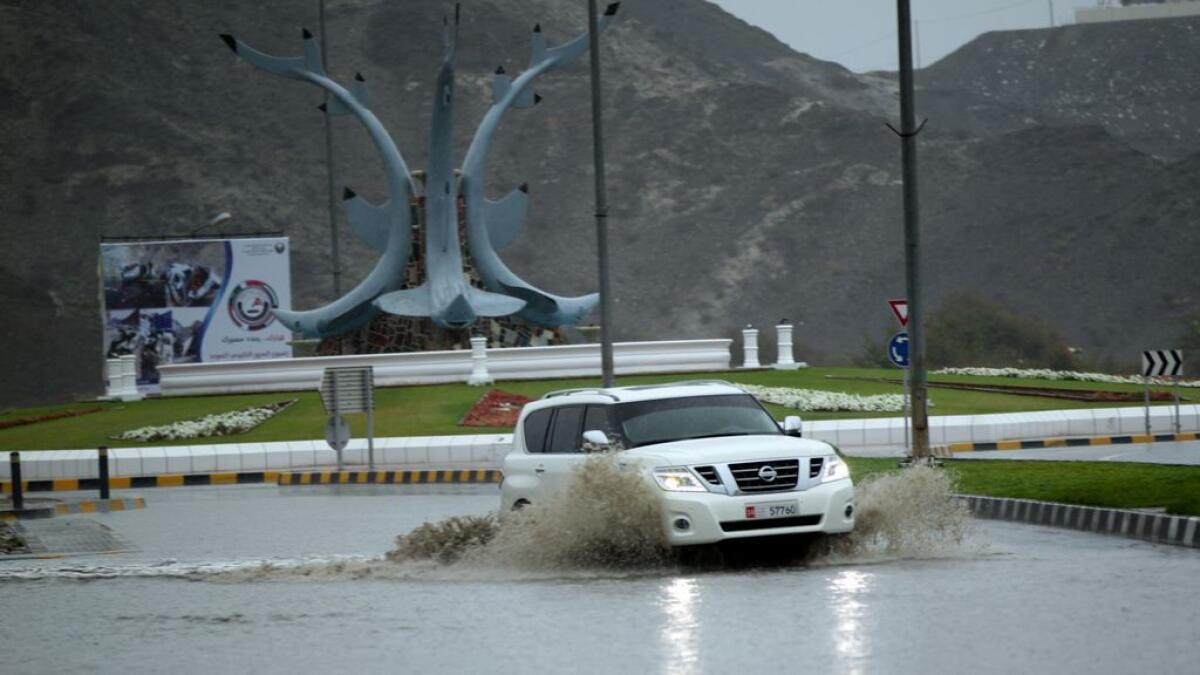 Call Abu Dhabi emergency rooms for rain-related complaints