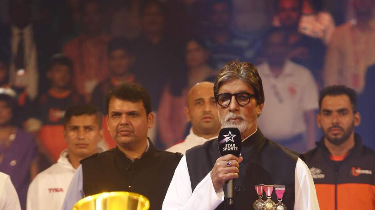 Abhishek and Aishwarya watch the inaugural Pro Kabaddi League 2015 match; Amitabh Bachchan sings the National Anthem