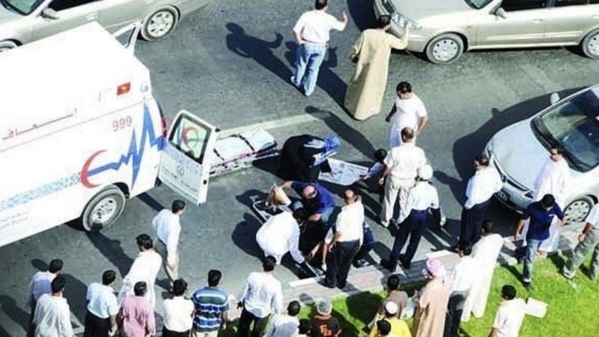Up to Dh150,000 fine for blocking, recording at accident sites in UAE