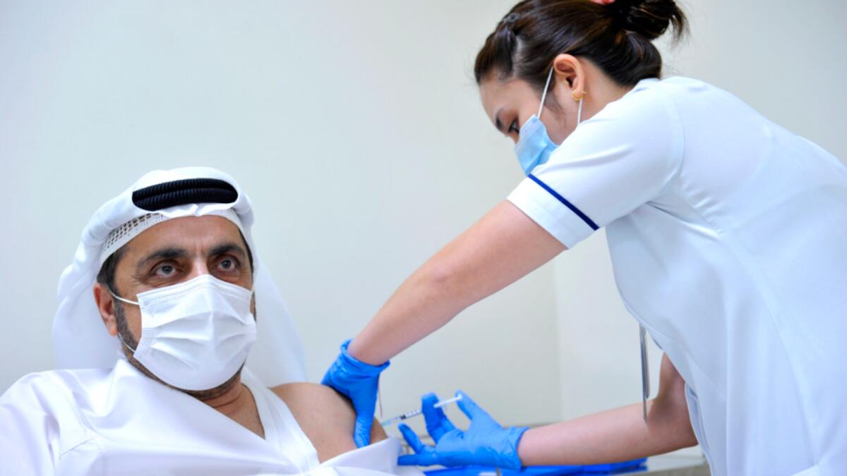 Khalifa bin Dary receives the Pfizer vaccine. — Photo: Government of Dubai Media Office/Twitter.