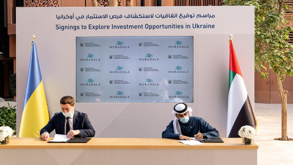 Roman Leshchenko, Minister of Agrarian Policy and Food of Ukraine, and Faris Al Mazrui, head of Mubadala’s investment program in the Commonwealth of Independent States, at the signing ceremony