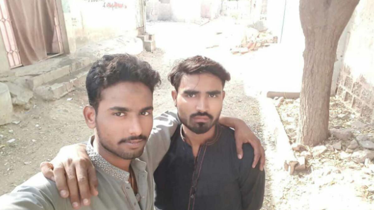 Selfie lands Pakistani robbers in jail. Heres how