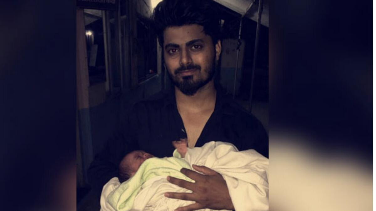 Man rescues abandoned infant, hailed a hero