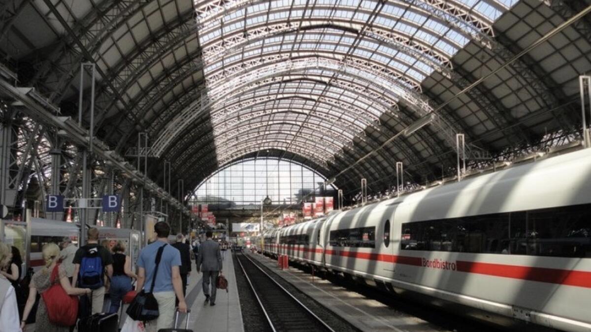 German police evacuate 500 train passengers due to bomb threat
