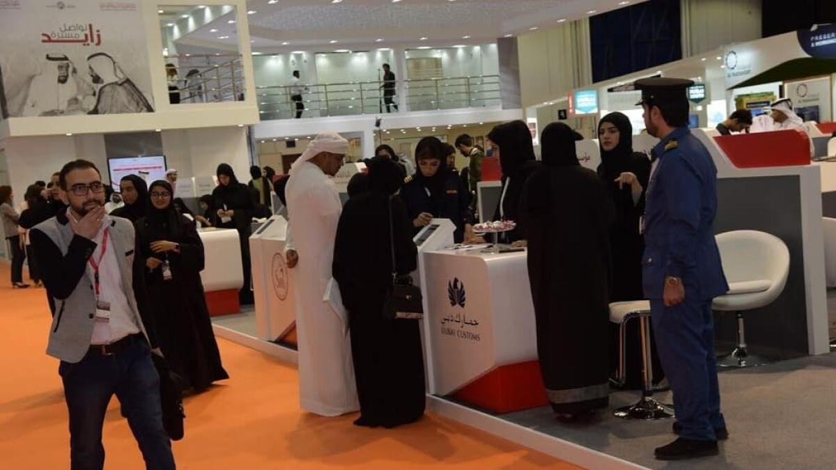 132 job vacancies for Emiratis at Dubai Customs