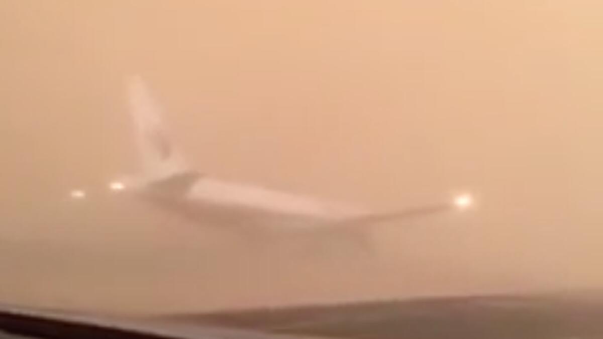 Video: Saudi denies rumours of plane landing on highway