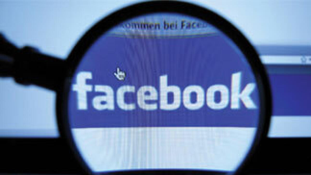 Facebook to pay $10 million to settle suit