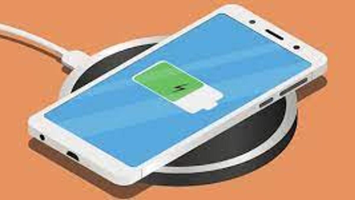 The installed base of wireless charging capable smartphones will reach the record setting one billion mark by the end of 2021. — File photo