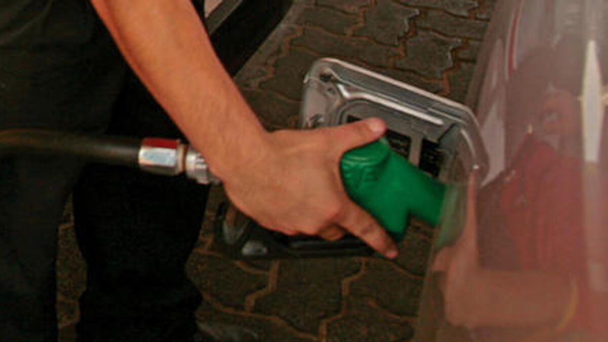 Dubai driver, petrol station workers jailed for Dh73,000 fuel fraud