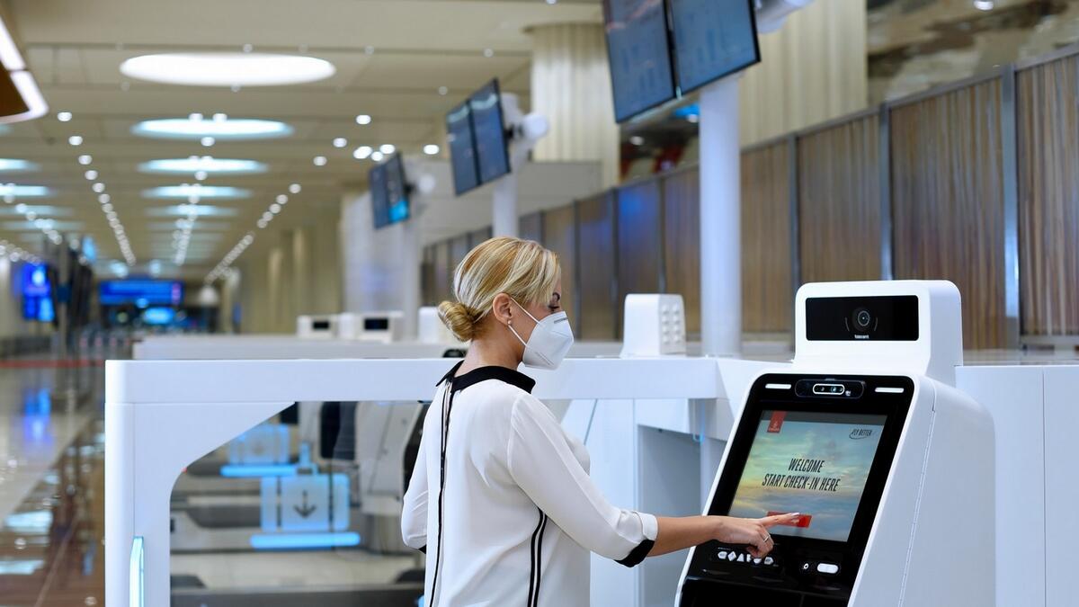 Emirates, check-in, self-service check-in, covid-19, coronavirus, flights, travel