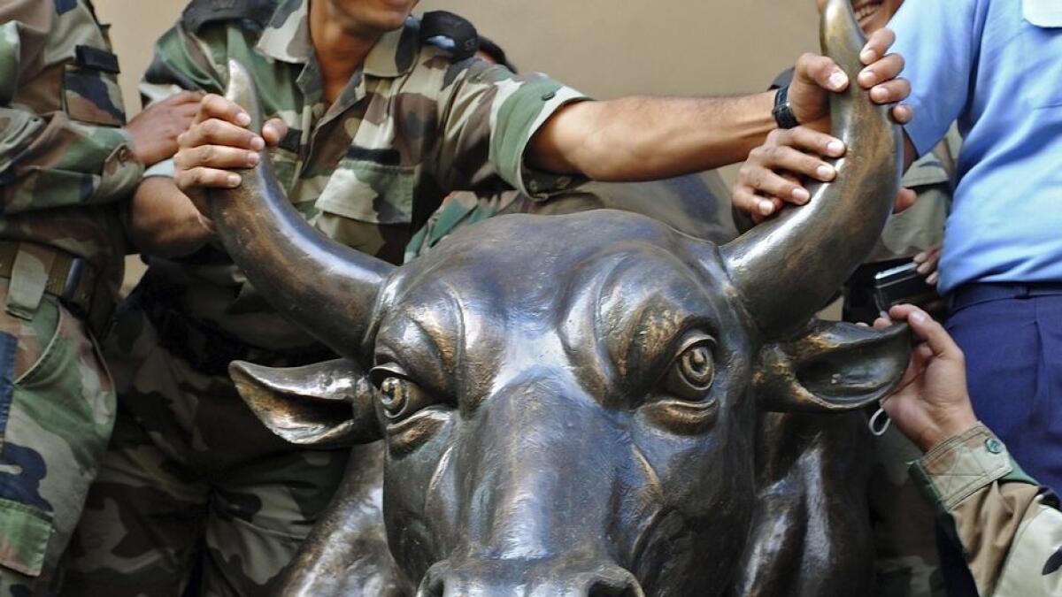 Weekly Bombay Stock Exchange: Global cues, macro data weigh on equities