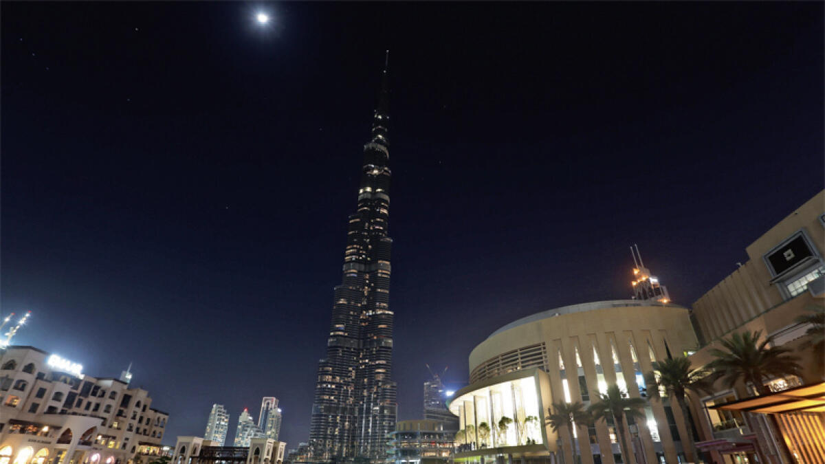 When the iconic Burj Khalifa joined Earth hour. — Photo by Dhes Handumon