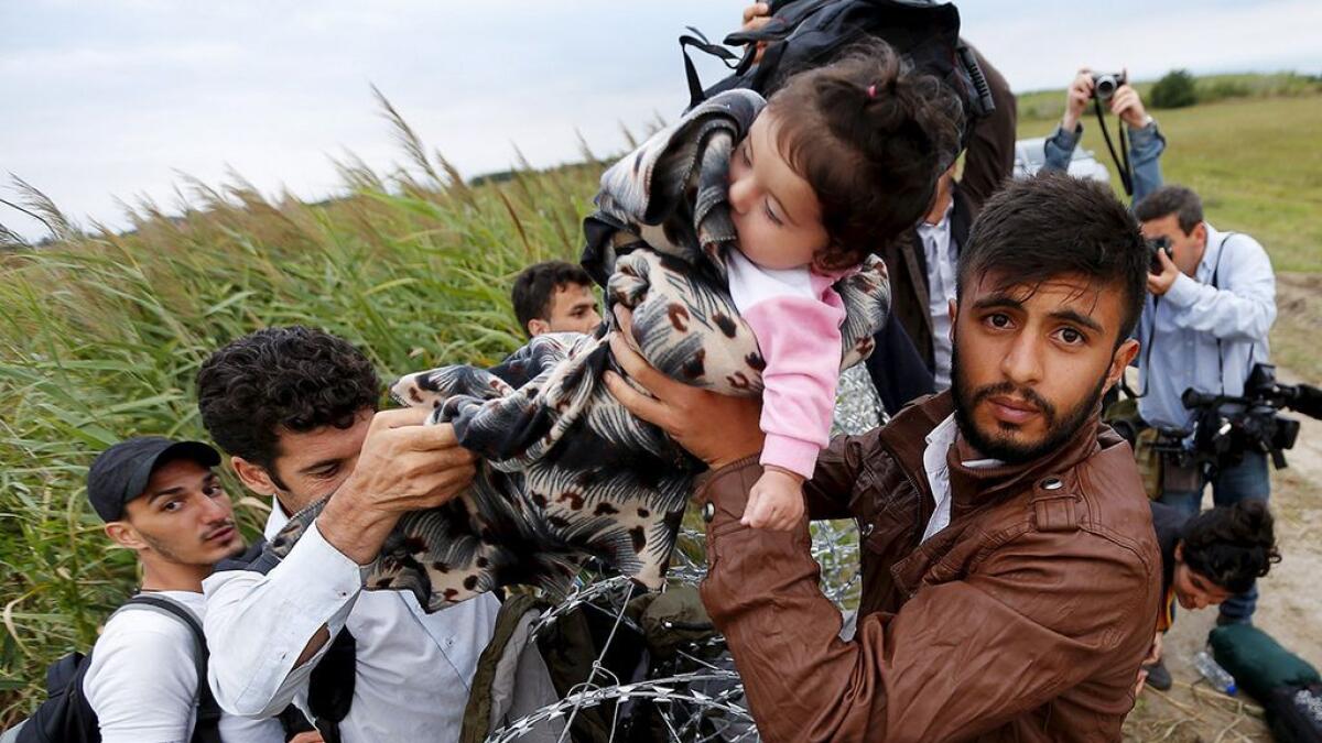 Germany expects over 10,000 refugees today