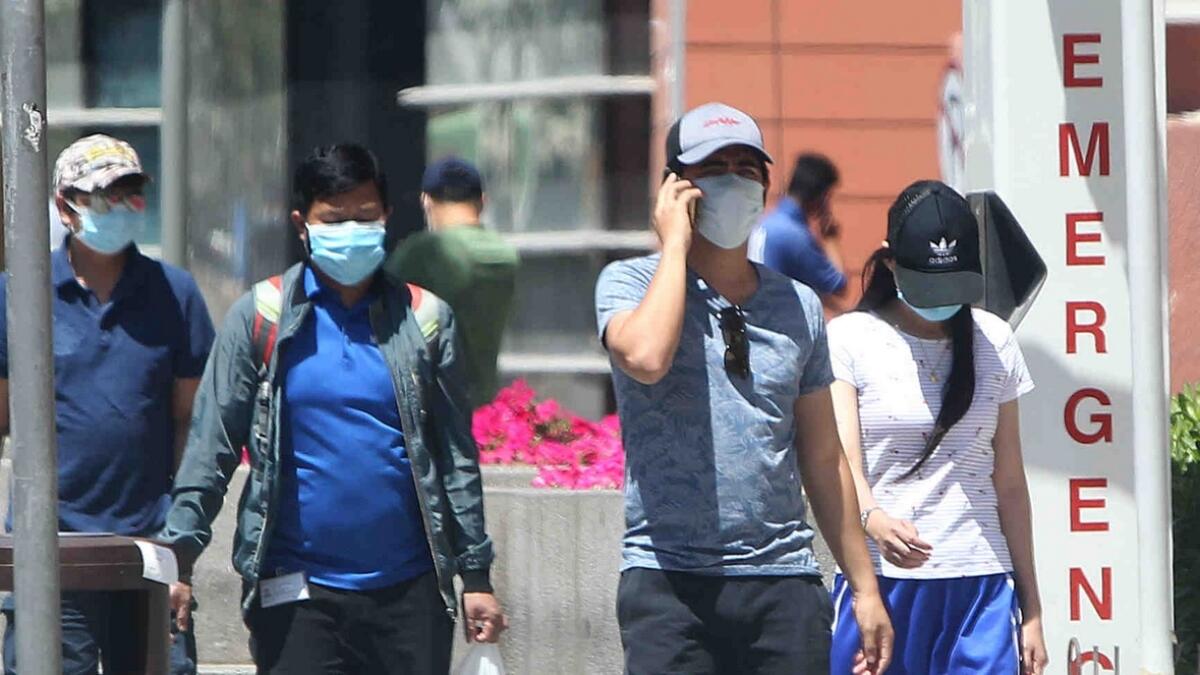 Wearing a mask as a precautionary measure to prevent Covid-19 spread is only mandatory for people suffering from chronic diseases and those with flu symptoms, according to authorities.