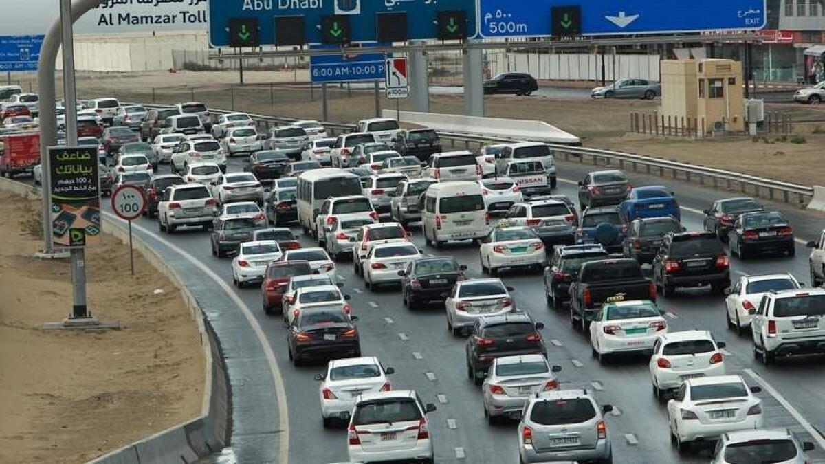 UAE traffic: Heavy congestion on Dubai-Sharjah road