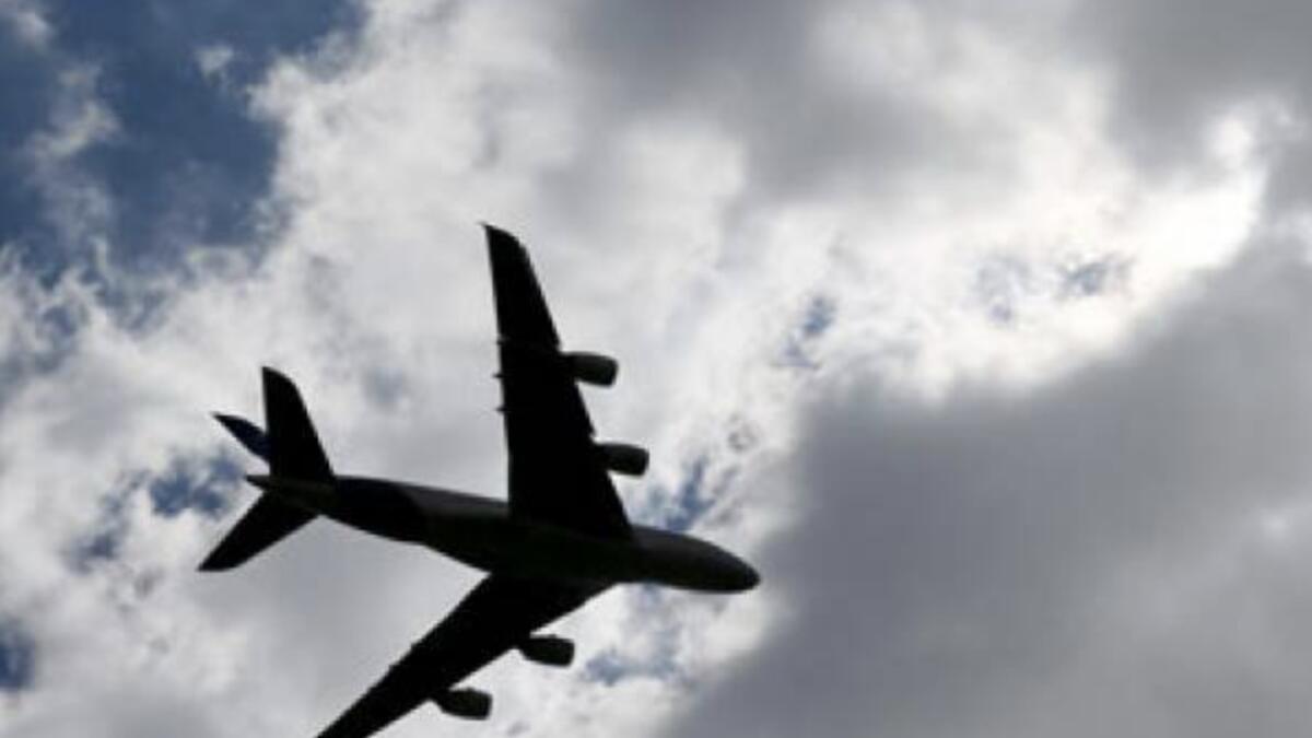 Plane makes emergency landing over passengers body odour
