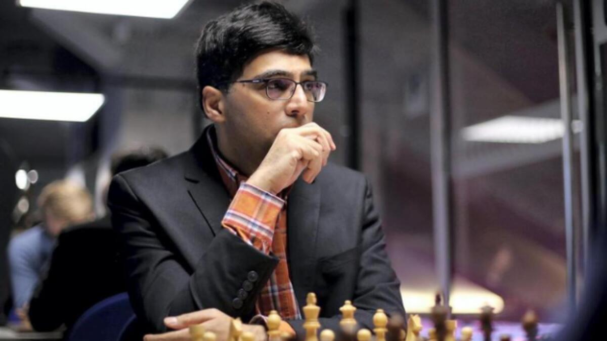 Indian Grandmaster Viswanathan Anand suffers a fifth straight defeat in the Legends of Chess online tournament