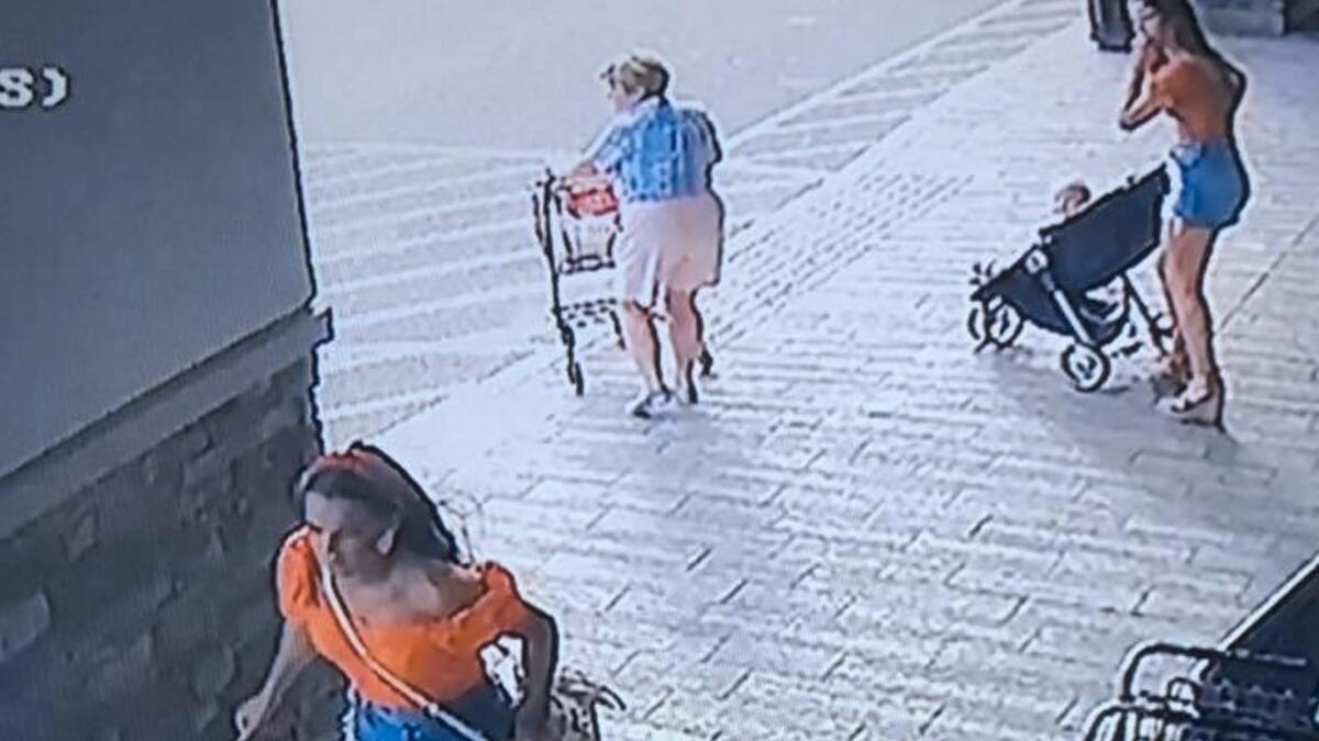 Woman steals stroller, New York store, Bambi Baby store, Crime, US