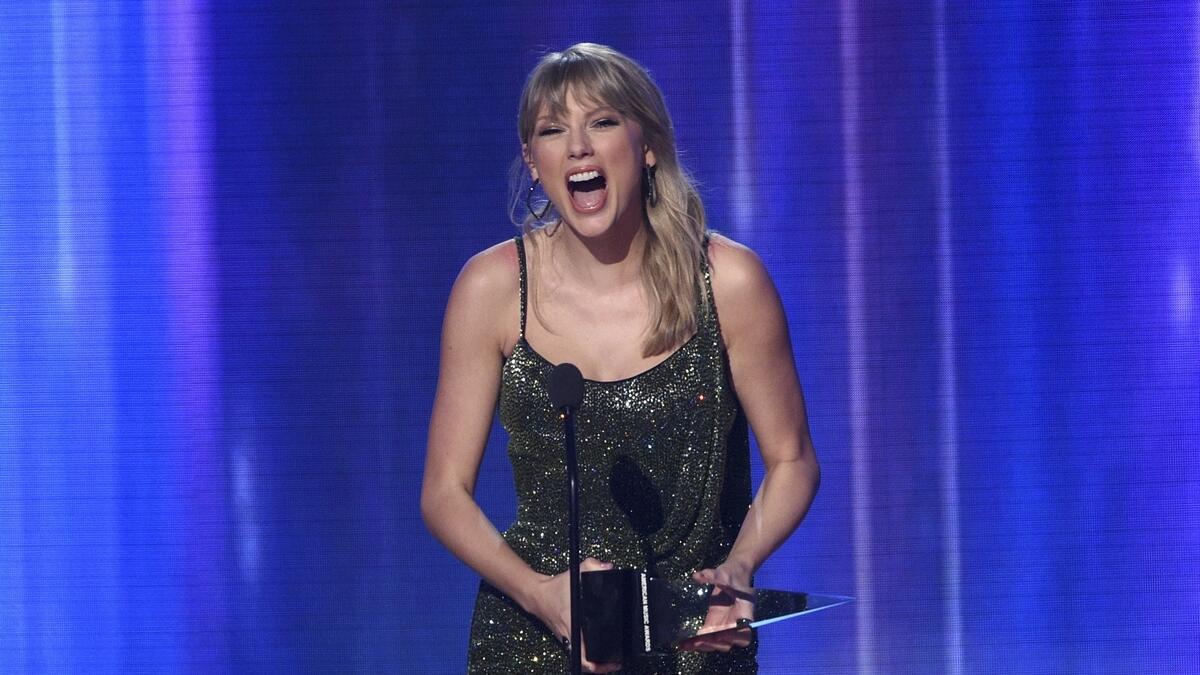 Taylor Swift, American Music Awards
