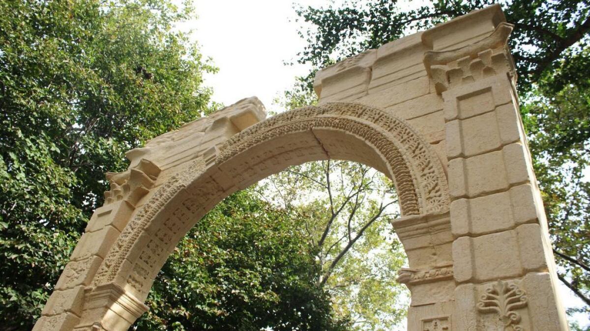 Replica of historic arch gate destroyed by Daesh unveiled in NYC