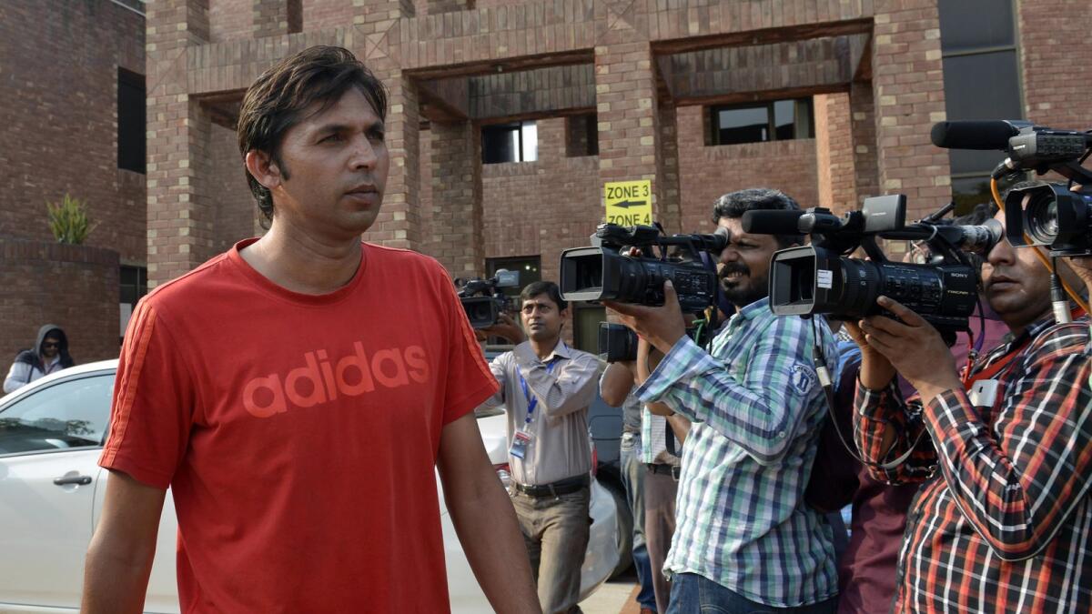 Pakistan paceman Mohammad Asif  has been urged to refrain from making statements to the media. 