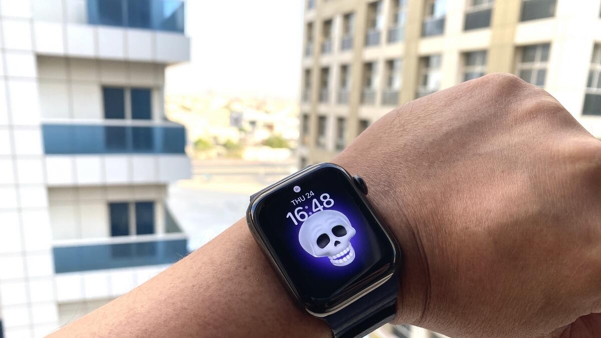 Apple Watch Series 6 now has Memojis as faces.