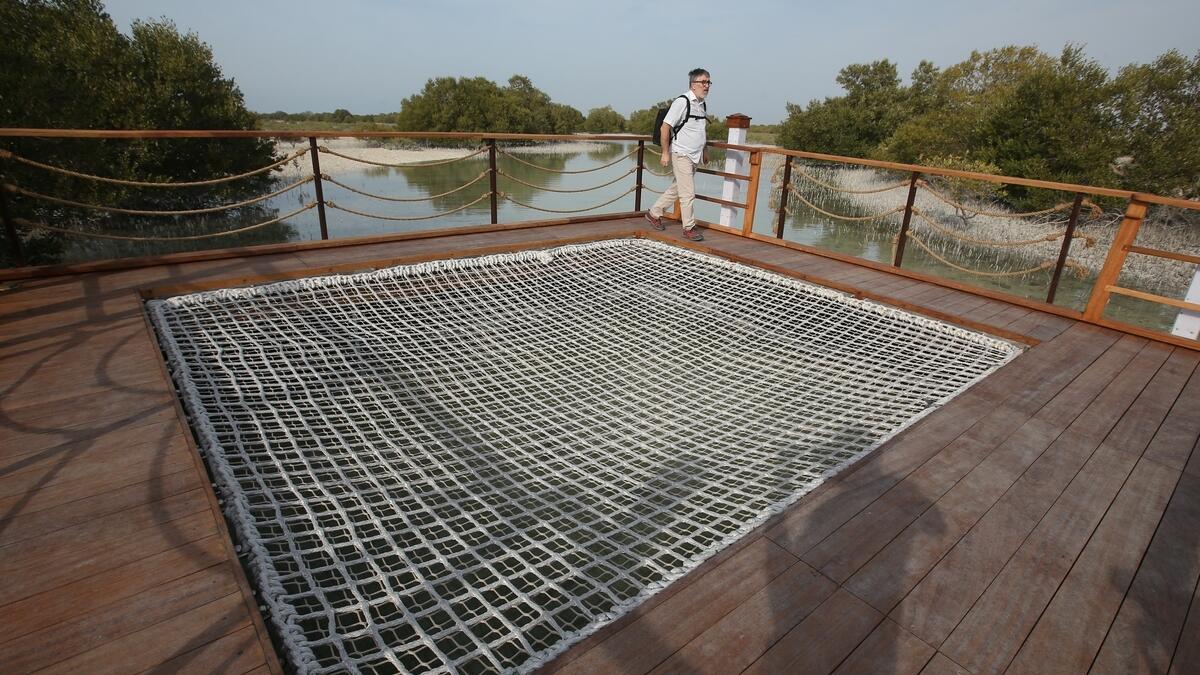 It also has floating platforms,