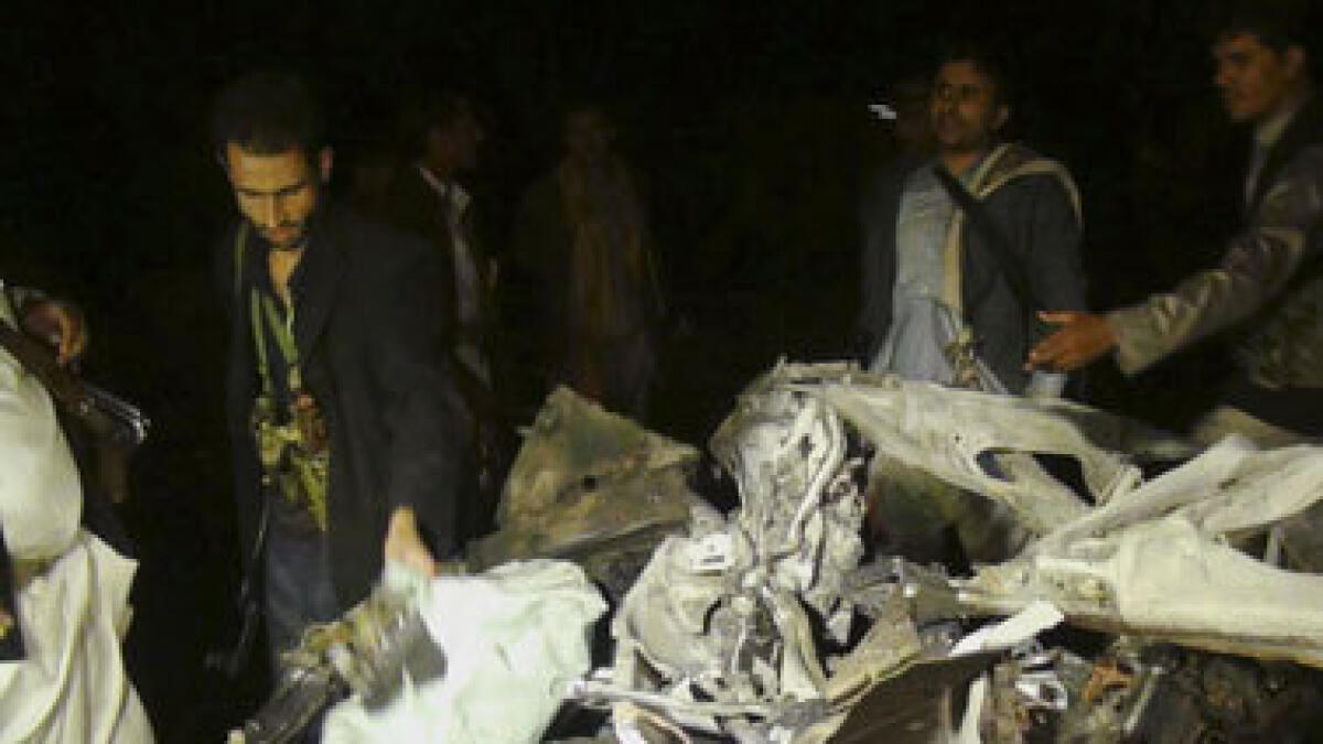 Yemen hit by deadly car bomb, air strikes as talks fail