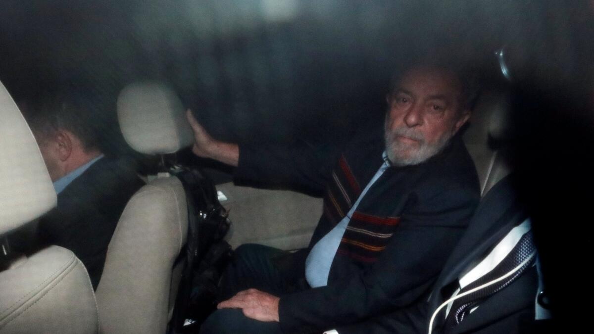 Brazils Lula arrives in prison after dramatic standoff
