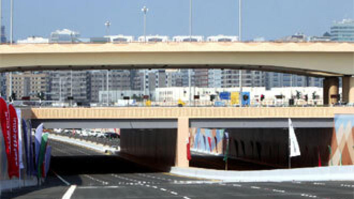 Abu Dhabi roads and bridges meet best standards