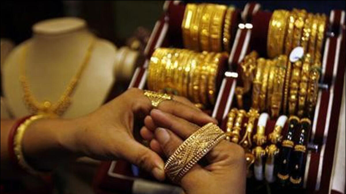 Dubai gold stays near 6-month low, 22k priced at Dh142.50
