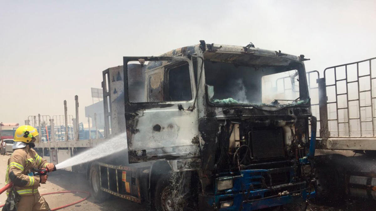 Truck catches fire in Ajman, no casualties