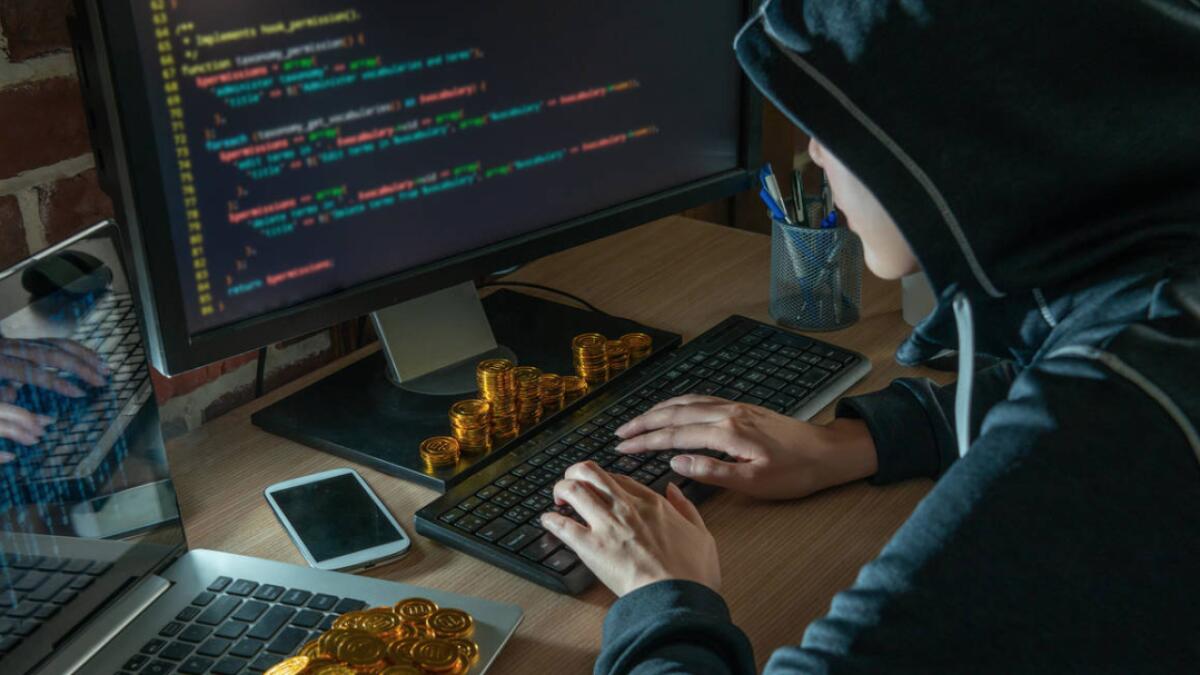 3 fake Dubai cops kidnap traders to rob bitcoins 