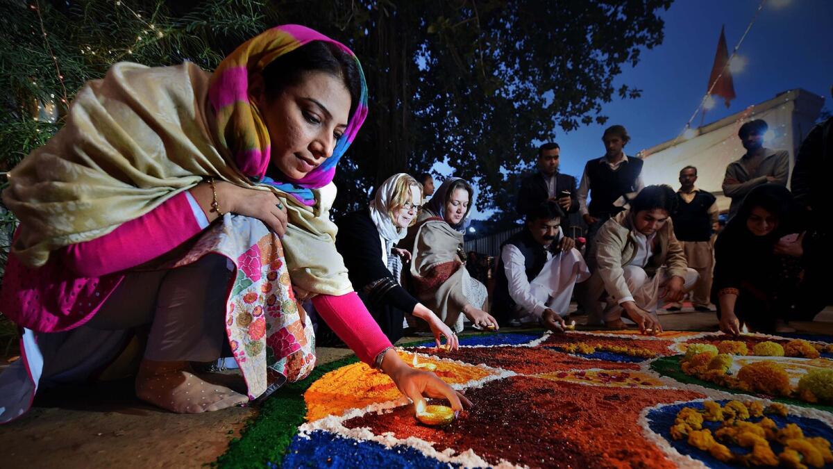 Muslims, Hindus celebrate Diwali together in Pakistan
