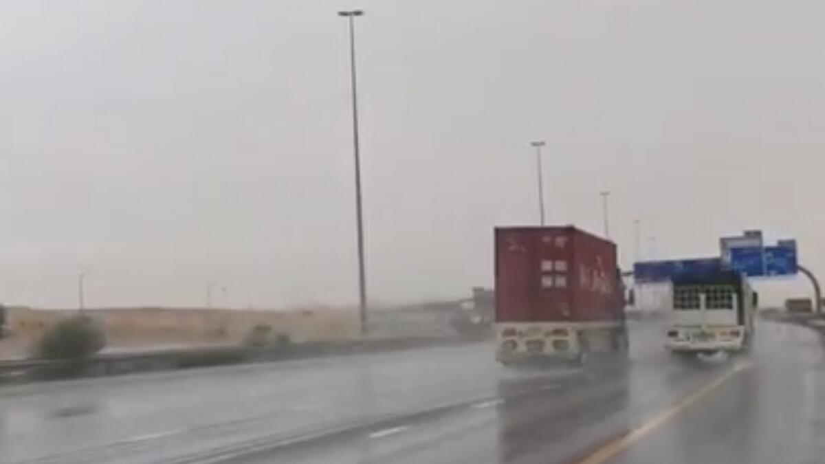 rain, flash flood, heavy rain, forecast, NCM, UAE weather