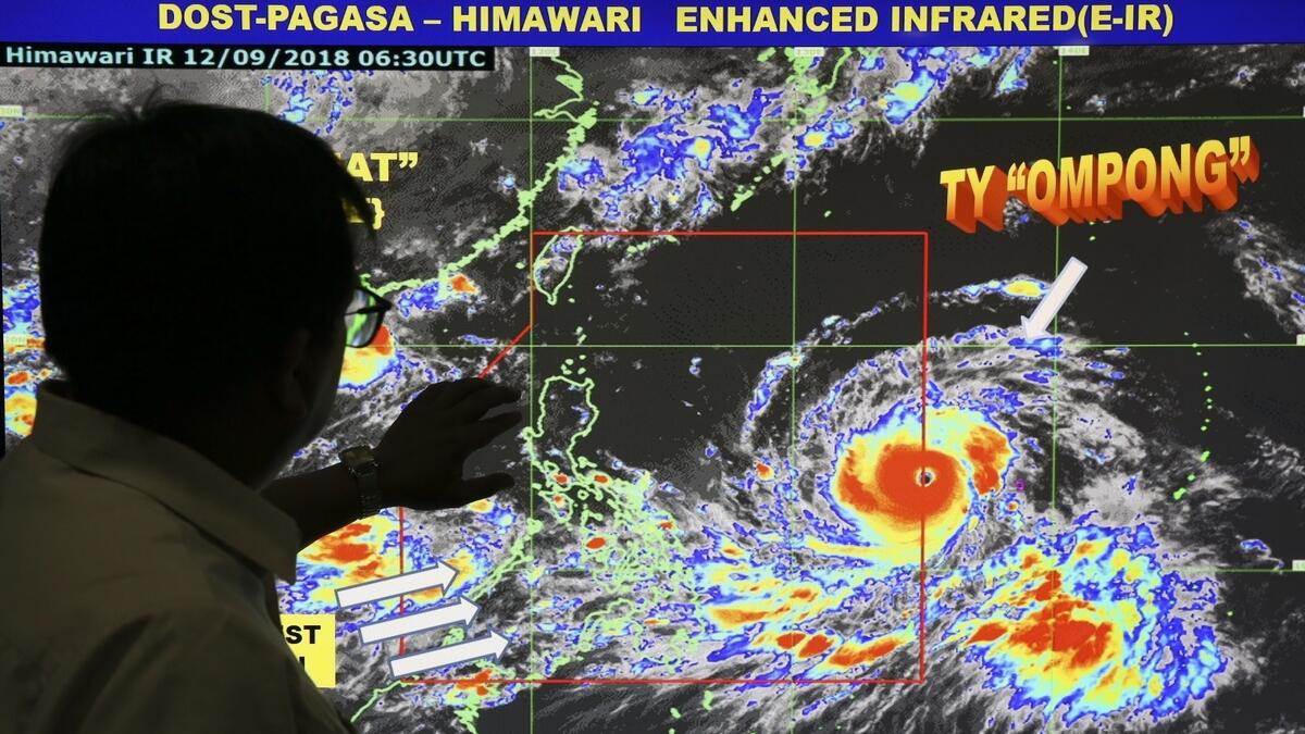 Super Typhoon Mangkhut slams into Philippines