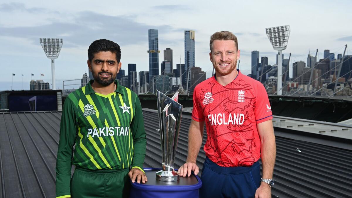 Pakistan captain Babar Azam (left) and England skipper Jos Buttler with the trophy. — Twitter