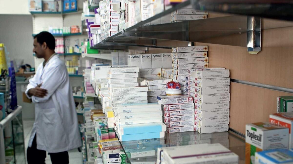 The draft law aims to regulate the profession of pharmacists.