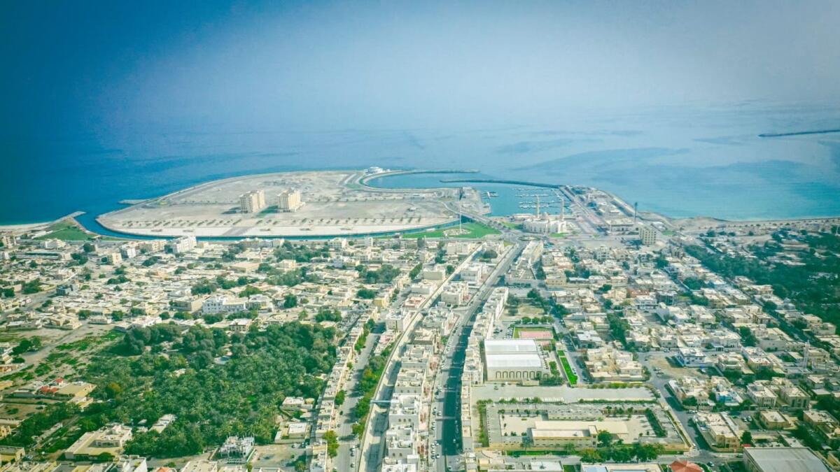 A view of Dibba Al-Hisn city.