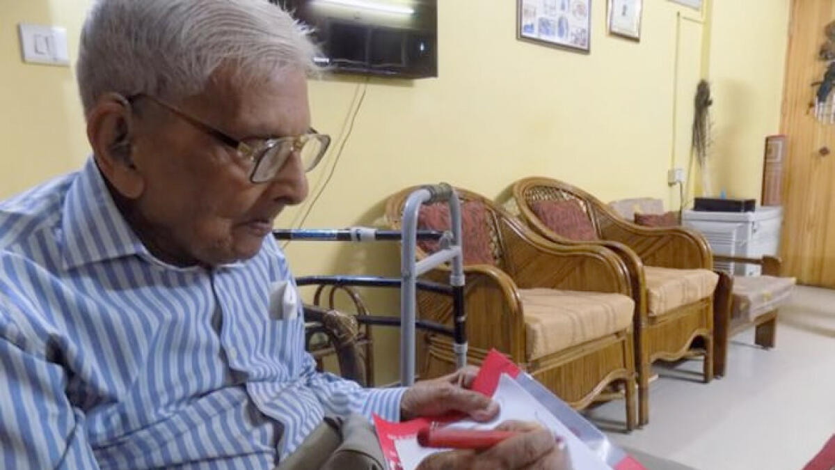98-year-old man clears Masters degree in India 