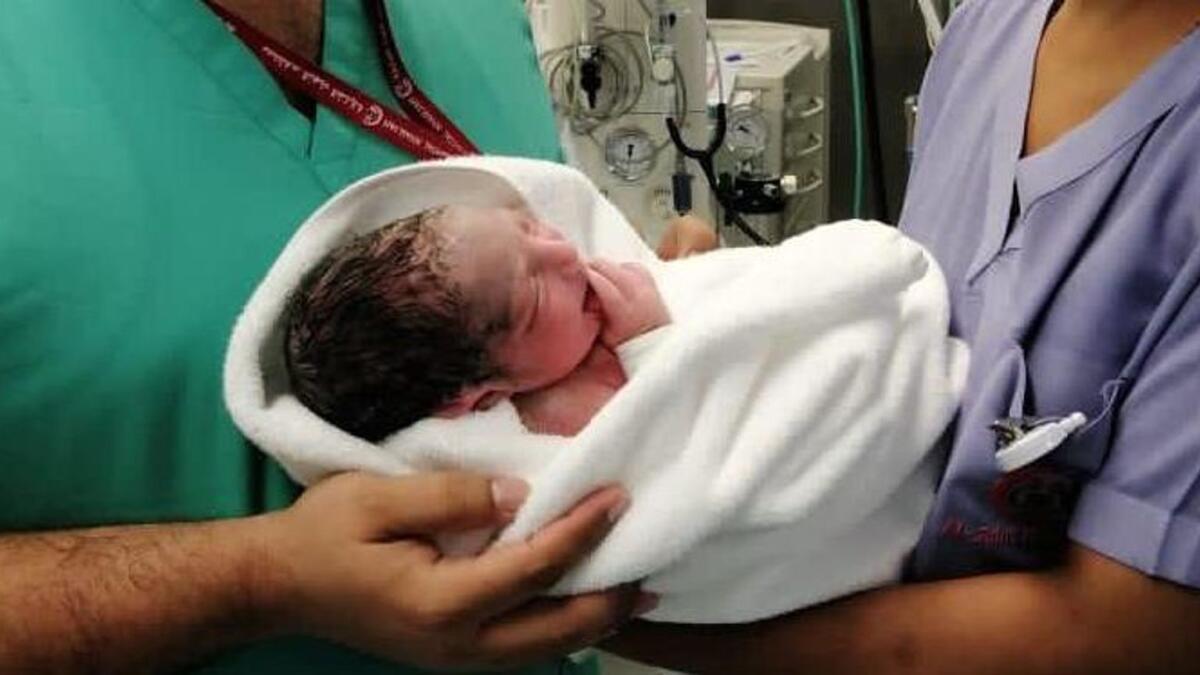 Young Emirati couple, Ahmed Sultan and Sheikha Hamda Saif Khalfan Abdulla Alnuaimi welcomed their first child – a baby girl — at the first private hospital in the UAE.