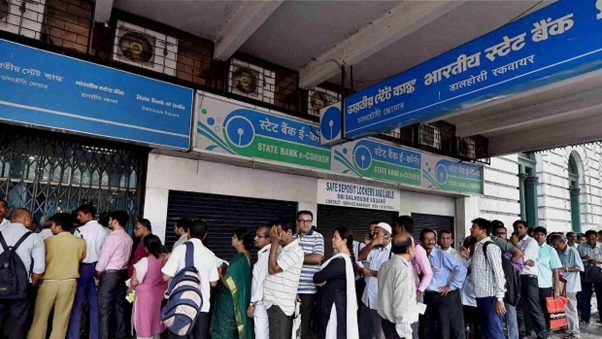 Dont blame Modi, banks responsible for long ATM queues